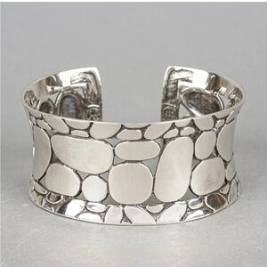 John Hardy kali pebble wide cuff bracelet